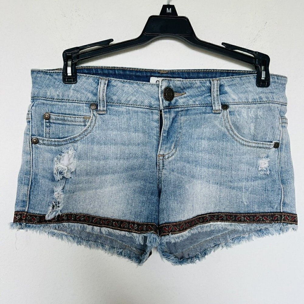 Celebrity pink Paisley denim jean Shorts Size 3 distressed blue Bohemian Western